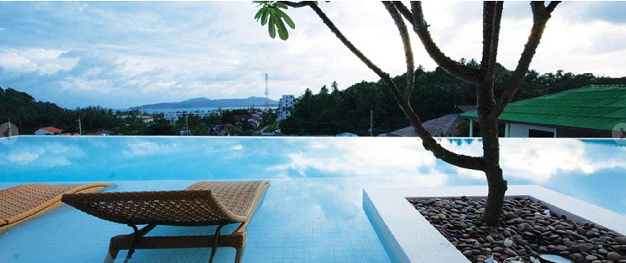 Отель The Quarter Phuket Сурин-Бич Экстерьер фото